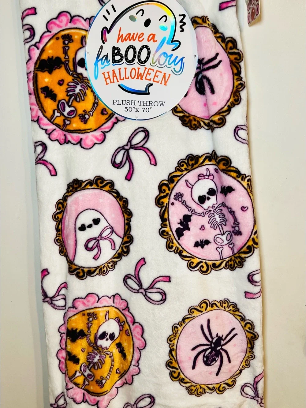 Halloween Pink Cameo Picture Frames Plush Throw Blanket Ghost Spider Skeleton
